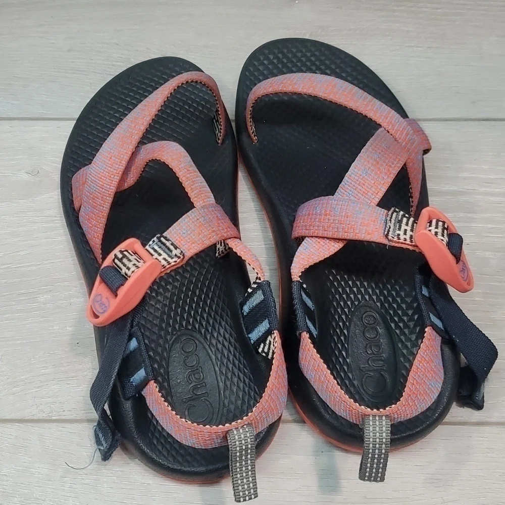 Chaco Youth Big Girl Outdoor Hiking Sandals Flats shoes sz 4